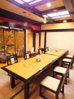 If you wish, you can change the tatami seats to the table seats.We can accommodate a large number of people!