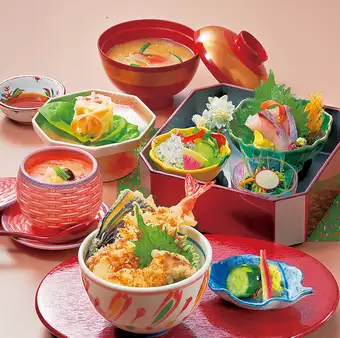 Temari Gozen (8 dishes) 2728 yen (tax included)
