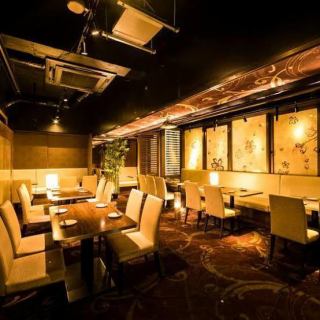 エリア最大規模の大宴会場を完備！皆様お顔を見渡すことができ一体感のあるご宴会が可能！広々とした造りとなっておりますので宴会途中のご移動もスムーズ！まさに幹事様理想の空間です。ご質問,ご要望はお気軽にお電話でお問い合わせください。(秋葉原/個室/居酒屋/食べ放題/飲み放題/宴会/女子会/接待/肉寿司/肉バル)