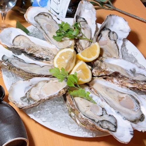 産地直送の生牡蠣をどうぞ