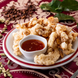Tropical Thai-style fried chicken "Gai Tod Gathiam"