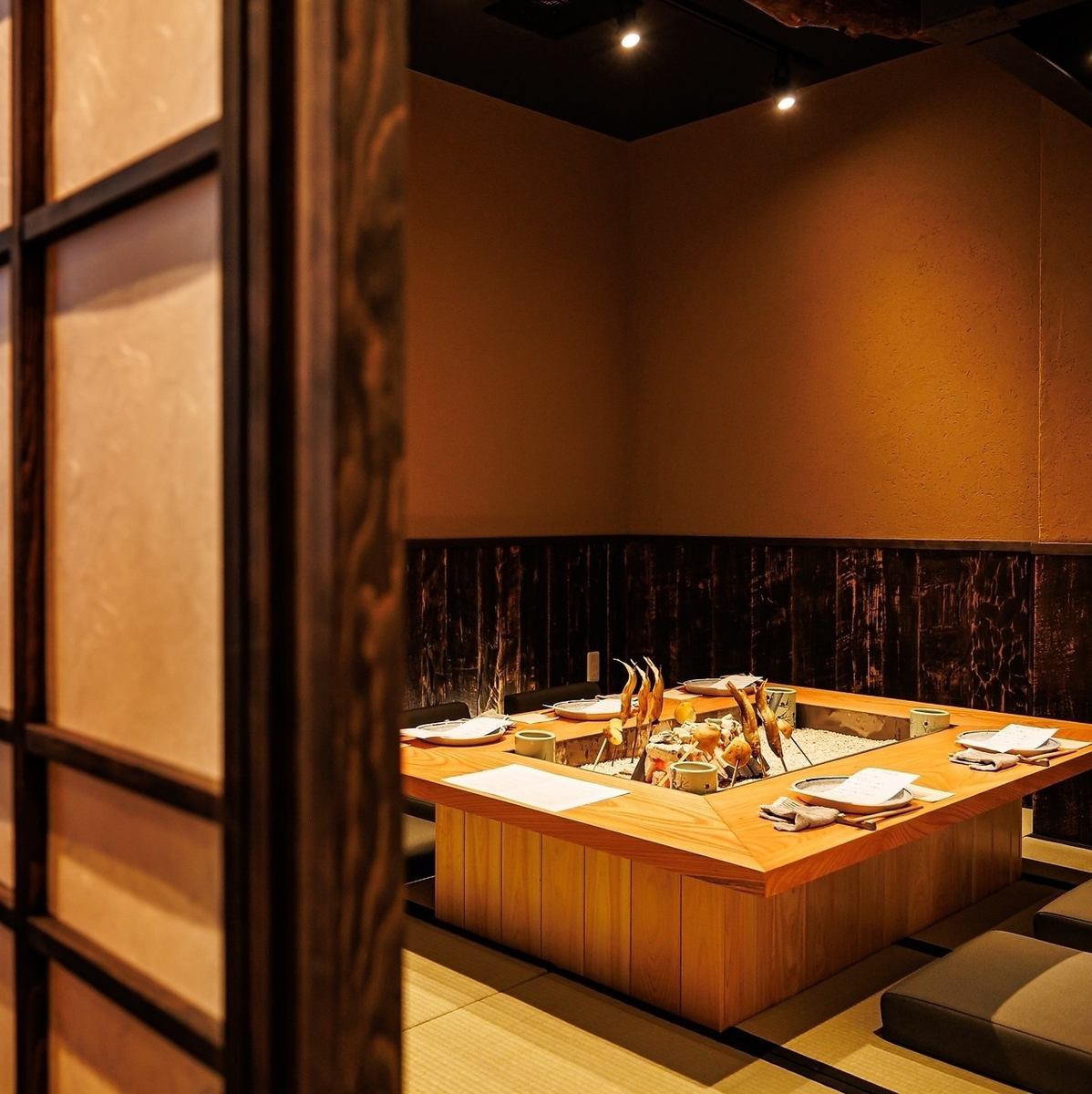 接待やお食事にぴったりの囲炉裏焼きOPEN!完全個室の空間で。