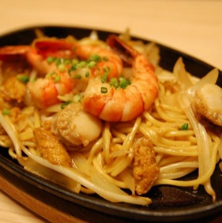 [Original] Sapporo Yakisoba (What! Seafood Yakisoba with sea urchin! This is a product devised by our shop)