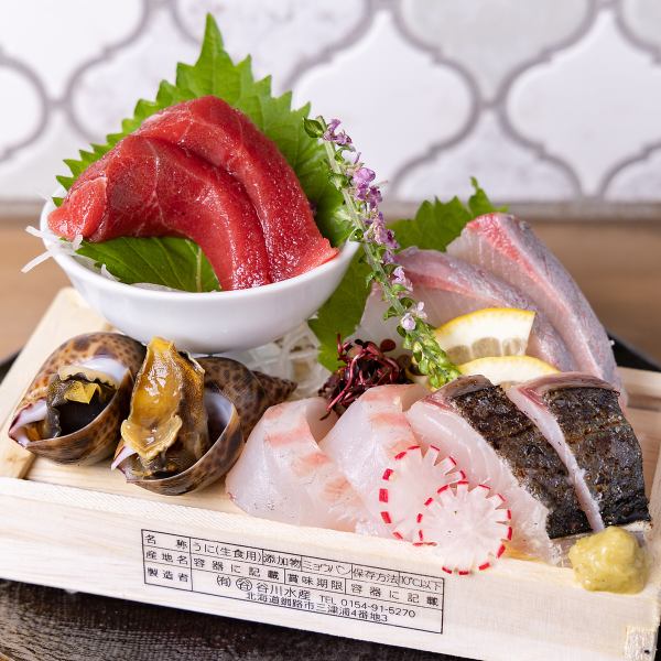 [物超所值♪] 必点菜...♪ 1100日元一盒5种生鱼片