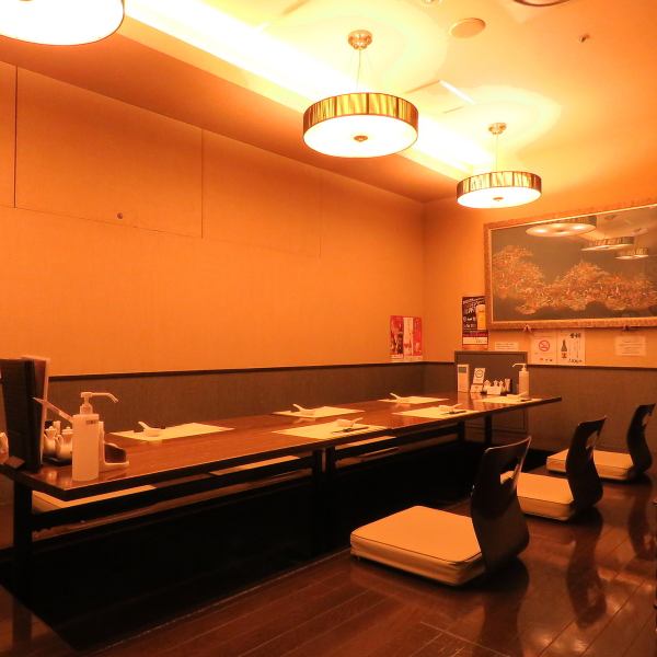 Complete private room.Relax on the sunken kotatsu seats.It can be used for a wide range of purposes, from drinking parties to entertainment.