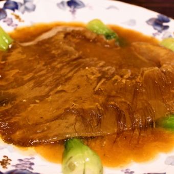 Extra large braised shark fin