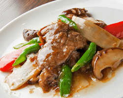 Stir-fried Tokachi meat with oyster oil / Stir-fried Tokachi meat with black pepper / Stir-fried Tokachi meat with mustard