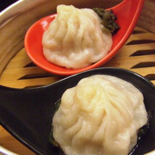 Xiaolongbao / Steamed Shrimp Dumplings