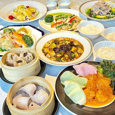 中式包间宴会套餐，含3小时畅饮（适用于欢迎会和颁奖典礼）☆ 8,000日元（含税）至少3人起订，提供餐桌服务