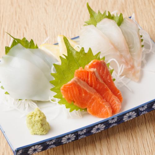 Assortment of 3 sashimi of the day