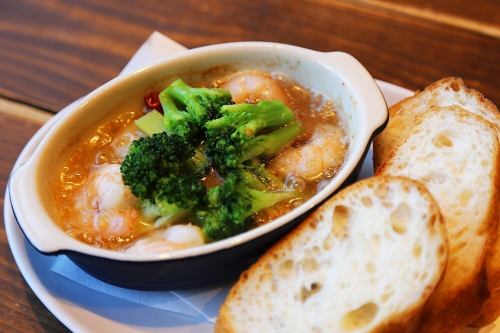 No.1 Shrimp and broccoli ajillo