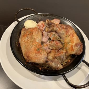 豚肩ロースと骨付き鶏もも肉のパエリア　(レギュラー)