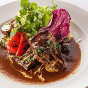 Braised beef tongue in Marsala wine