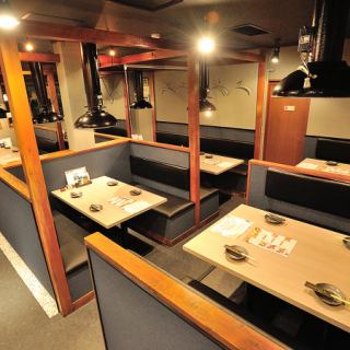 <Table seats> We have comfortable seating for 2 to 4 people.