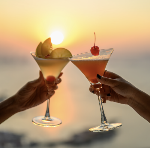 オリジナルカクテルやワインなど種類豊富にご用意◎