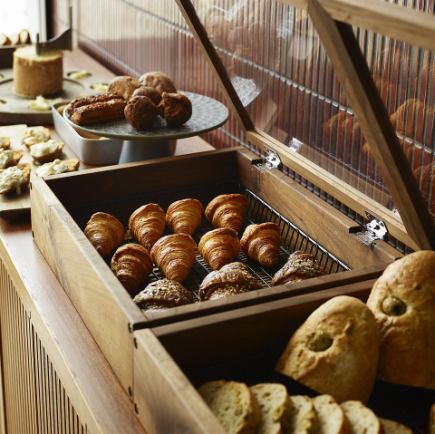 【11階で楽しむ眺望の朝食♪】豊富なお料理やスパークリングワインが楽しめる朝食ビュッフェ！