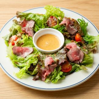 烤牛肉花圈沙拉