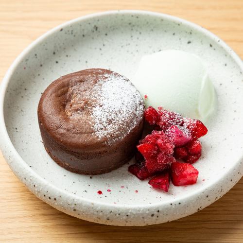 Chocolate fondant with milk ice cream