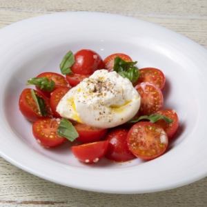 Tomato and mozzarella cheese caprese