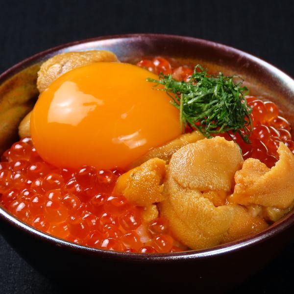 Carefully selected Hokkaido sea urchin and salmon roe rice