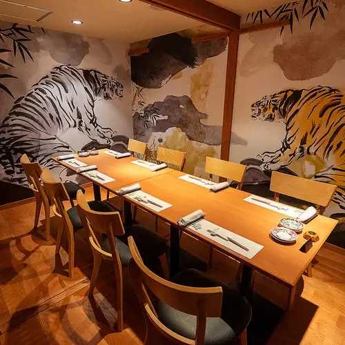 We offer a variety of private rooms.