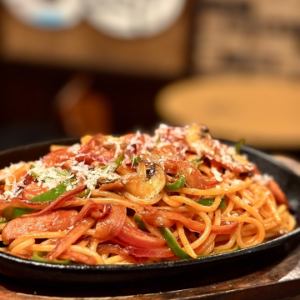 喫茶風　鉄板焼きナポリタン