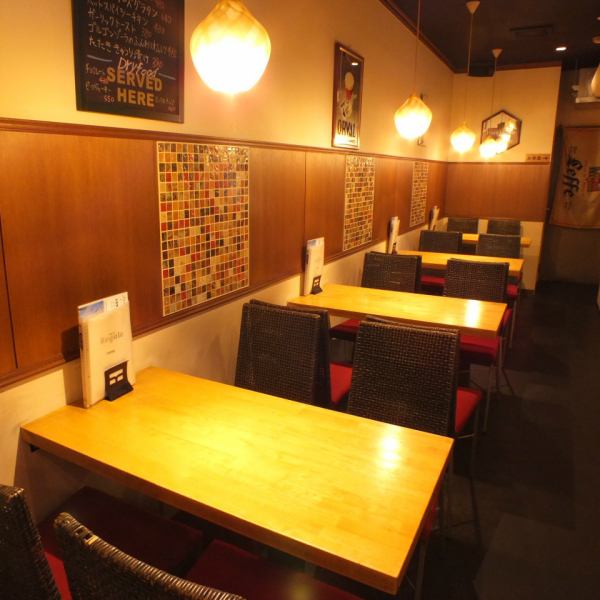 【Fashionable table seat】 We are using many to drinking party of girls' party and company.In-store lighted up with warm light ◇ Please enjoy relaxing time and attentive sake, cuisine in a fashionable space.