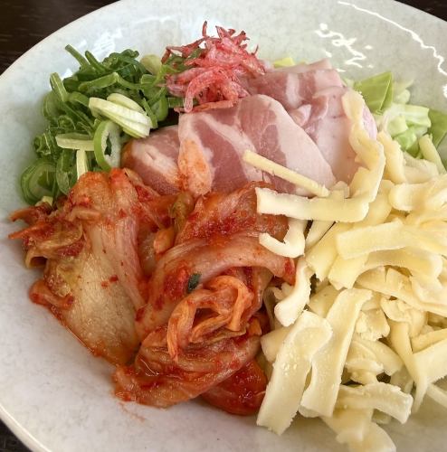 豚キムチチーズ