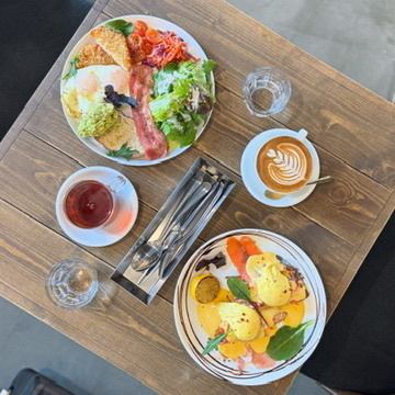 朝食、ランチ、デート、女子会、など様々なシーンでご利用いただけます。
