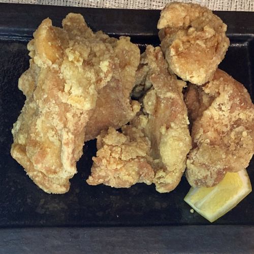 秘伝ダレの鶏もも唐揚げは他では味わえない特別な逸品！