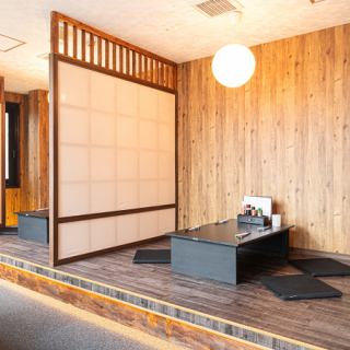 宴会コース梅は、鰻重や白焼き、うざく肝など全8品が5280円(税込)とリーズナブルな価格で楽しめます。うなぎ料理に合うレモンサワーや生ビール、ソフトドリンクなど、ドリンクメニューも豊富に揃えており、貸切も事前にご相談いただけましたら対応できますので、特別なイベントなどにご利用ください。