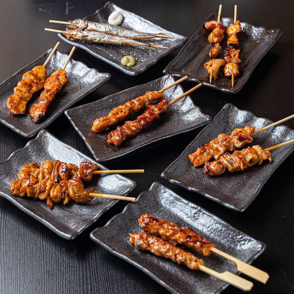 【うなぎ料理だけじゃありません】丁寧に焼き上げた自慢の焼き鳥各種320円(税込)