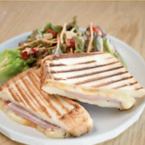 热火腿奶酪三明治