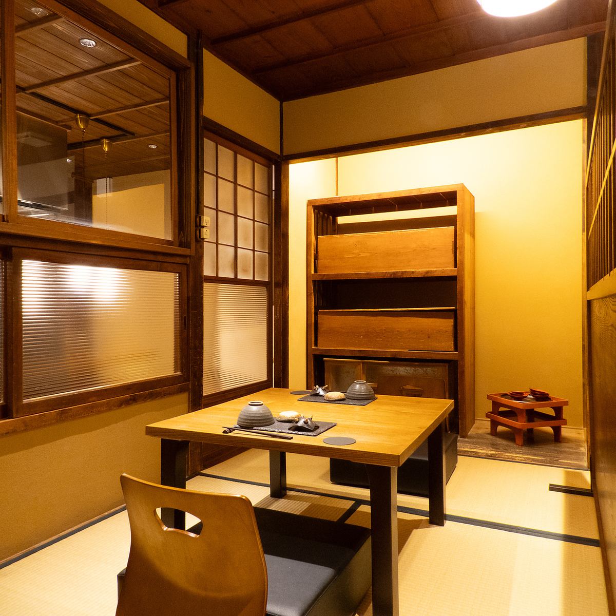 2名様用の個室をご用意してます♪デートや記念日にぴったりです