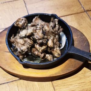 Charcoal-covered grilled skirt steak