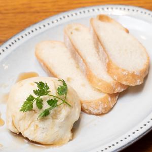 Sweet potato cream cheese with baguette