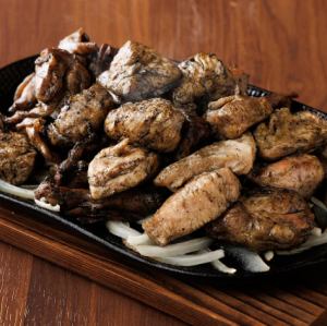名物 炭まみれMIX焼き(1~2人前)