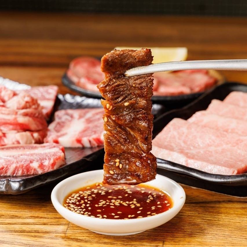 厳選された新鮮なホルモンやカルビがおすすめ♪ビールとも相性◎