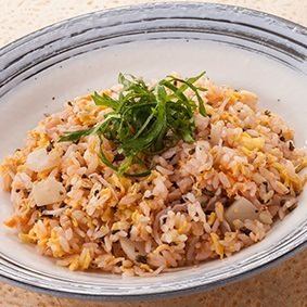 Chirimen-jako和紫蘇水果李子味炒飯