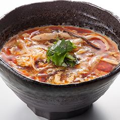 酸辣湯麵（半只）