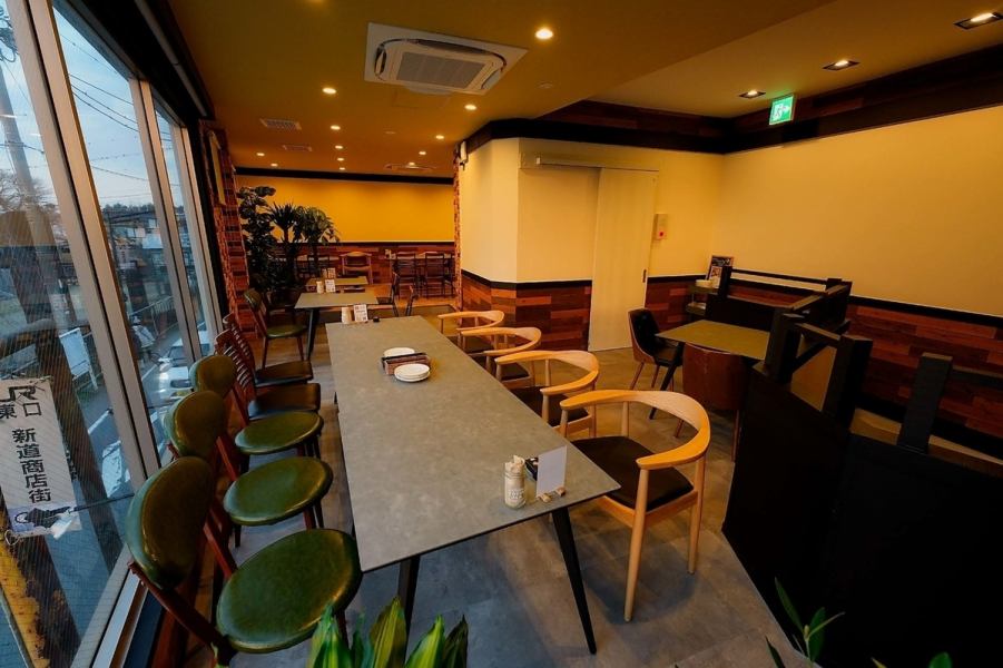 [For a banquet in Narita] The 2nd floor seats are a spacious space that can accommodate up to 40 people, so even groups can relax comfortably ♪ We also have courses with all-you-can-drink that are perfect for banquets. Please feel free to use it for banquets, farewell parties, wedding after-parties, parties, etc. We also accept private rentals, so please feel free to contact us!