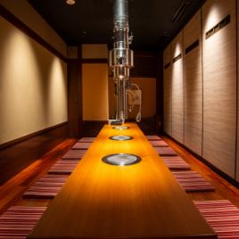 A digging private room with a calm atmosphere.It is a seat that can be fully satisfied with entertainment and family.Please spend your time in a private space without worrying about the surroundings.In addition, please enjoy our specialty yakiniku with an all-you-can-drink course that is perfect for banquets.