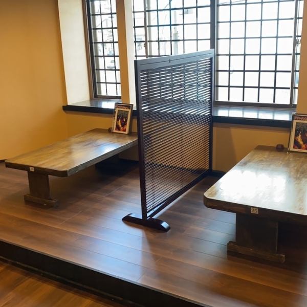 We have a tatami room on the 2nd floor.There are 5 tables for 4 people, so a maximum of 20 people can come to the store! Large groups such as company parties are welcome!