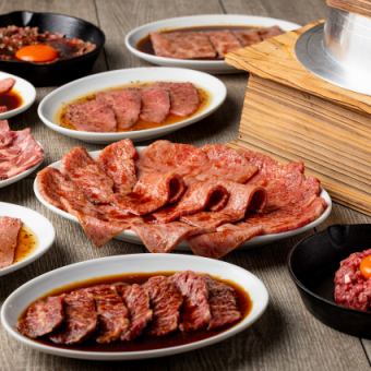 我们的首选推荐！菲力牛排和顶级部位！包含盐和酱汁品尝、珍稀烤寿喜烧等12道菜品的豪华套餐——11,000日元