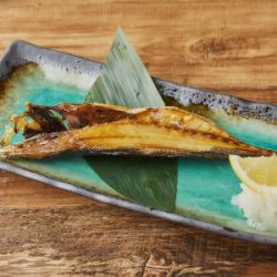 竹莢魚乾（半條）