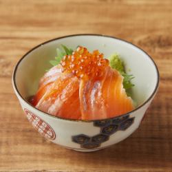 迷你海鮮親子丼