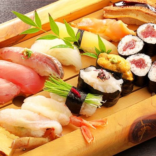 中脂鮪魚1條130日圓～超值的正宗江戶前壽司