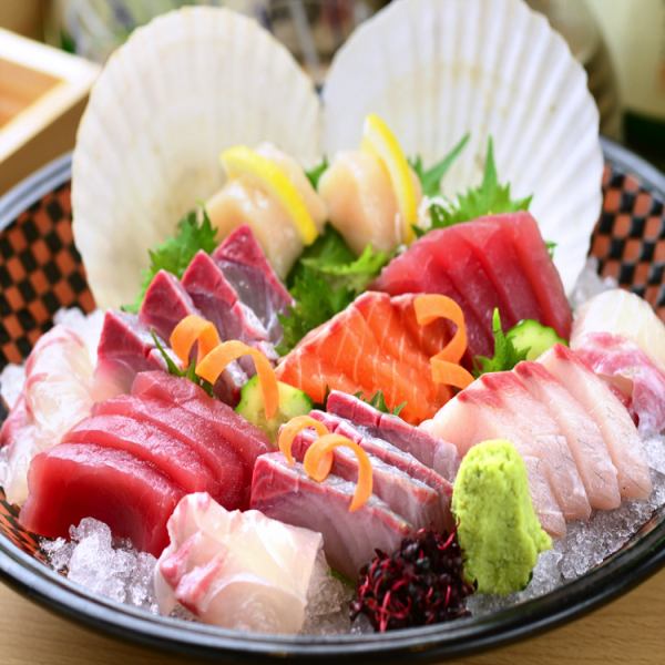 【新鲜放心！】从金泽港、东京丰洲市场、丰滨港采购新鲜的鱼！还有种类丰富的日本酒◎