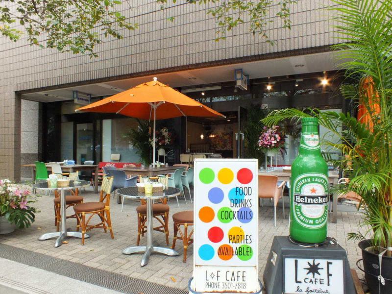 外で風を感じながら飲めるテラス席は開放感たっぷり！アメリカン・メキシカン・イタリアン料理をテラス席で美味しいお酒と♪楽しく盛り上がるひと時を楽しんでください◎