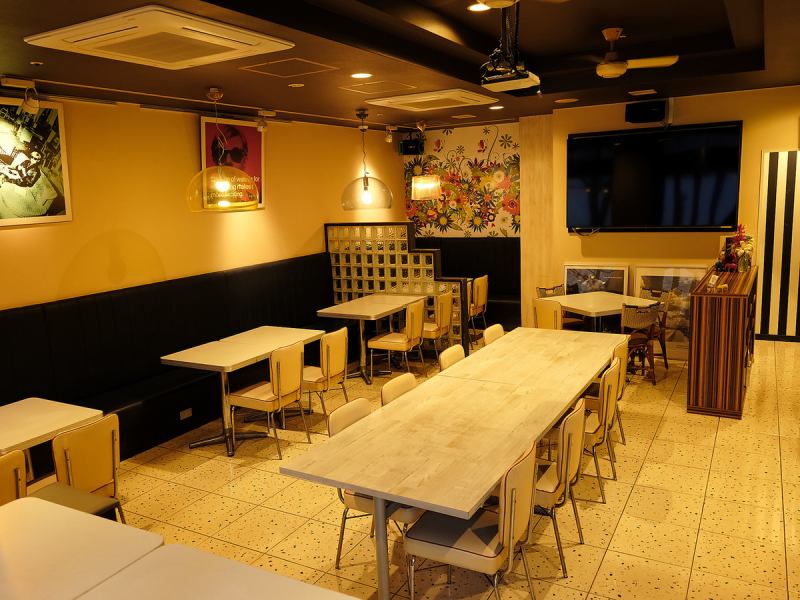 アメリカンスタイルな店内はいるだけで、何だか嬉しくなってしまう素敵なカフェ☆お一人様から大人数まで♪